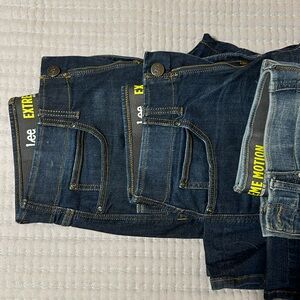 Men’s Levi Extreme Motion denim pants.  Size 32W / 30L